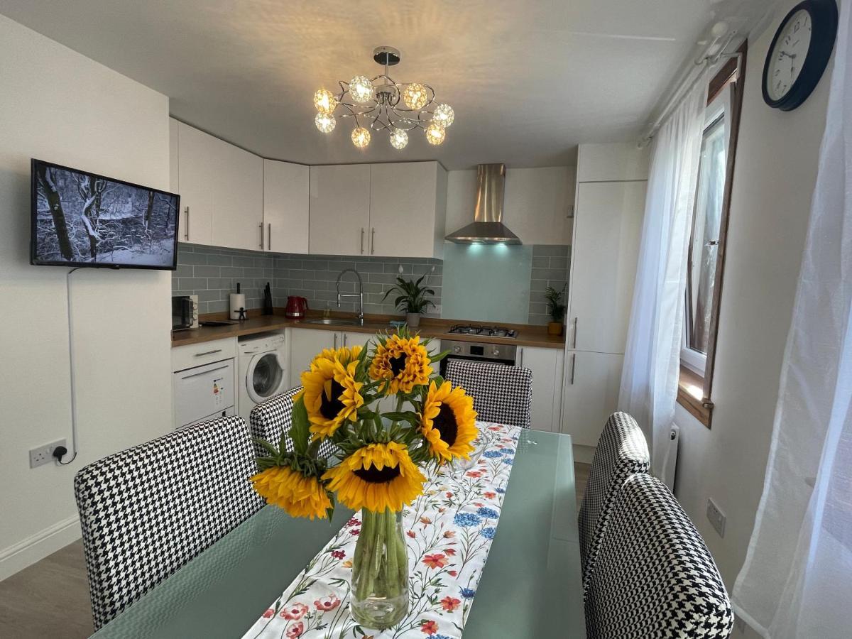 Central Comfy 2 Familyroom Apart 爱丁堡 外观 照片