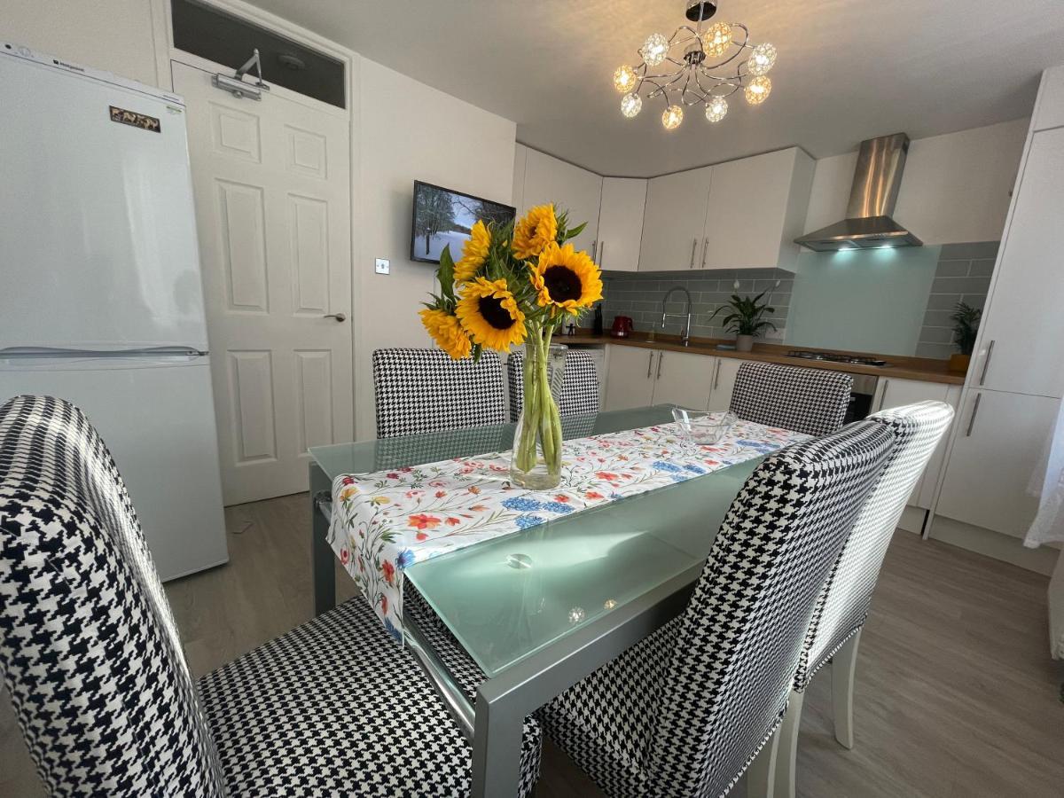 Central Comfy 2 Familyroom Apart 爱丁堡 外观 照片